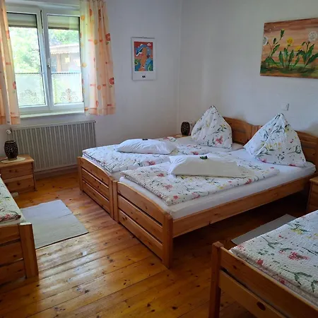 Maria's * Лакирхен
